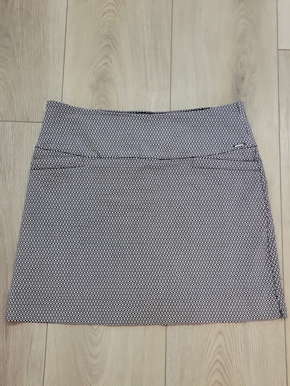 Black & White Geo-Print Mini Skirt